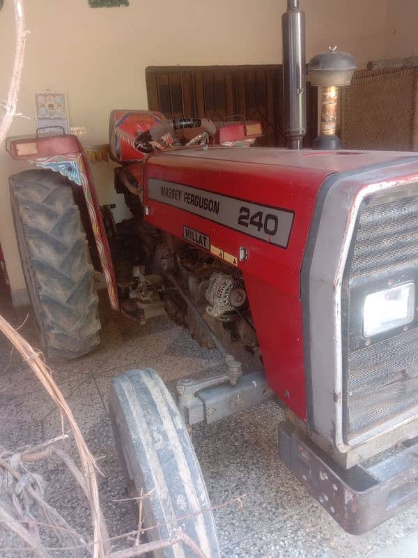 Massey Ferguson tractor 240 3