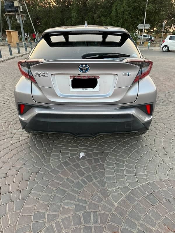 Toyota C-HR 2017 G LED 1