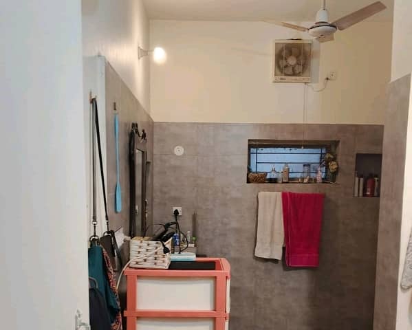 Stunning 1 Kanal Upper Portion In Gulberg Available 4