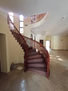 Kanal Full House Available FOR RENT In Z Block Phase 3 DHA Lahore