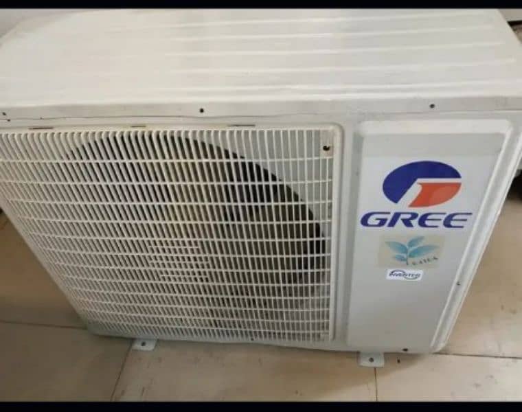 Gree 1.5 ton DC inverter heat and cool 1