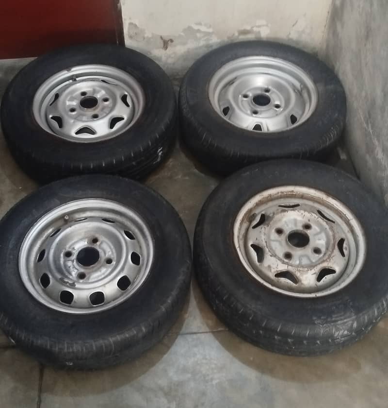 Tyres with rim 1