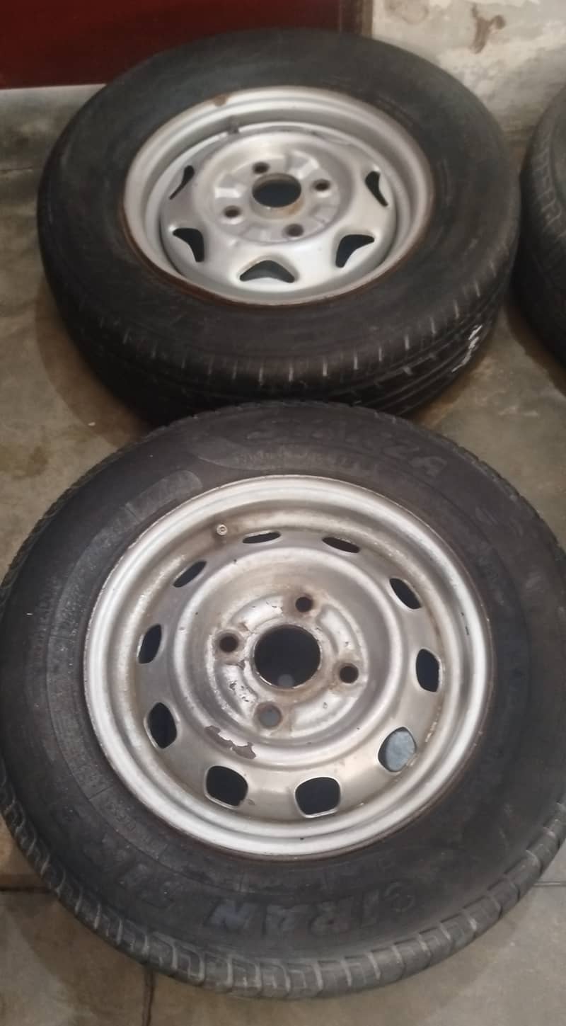 Tyres with rim 4