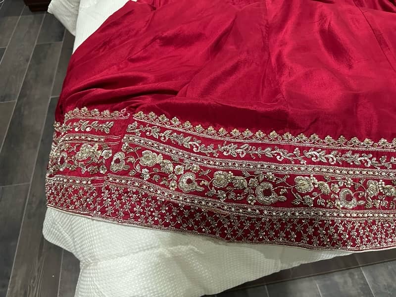 80 gram raw silk complete lehenga set no issue 2 styles no damage 9