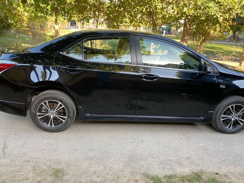 Toyota Corolla Altis 2021 5