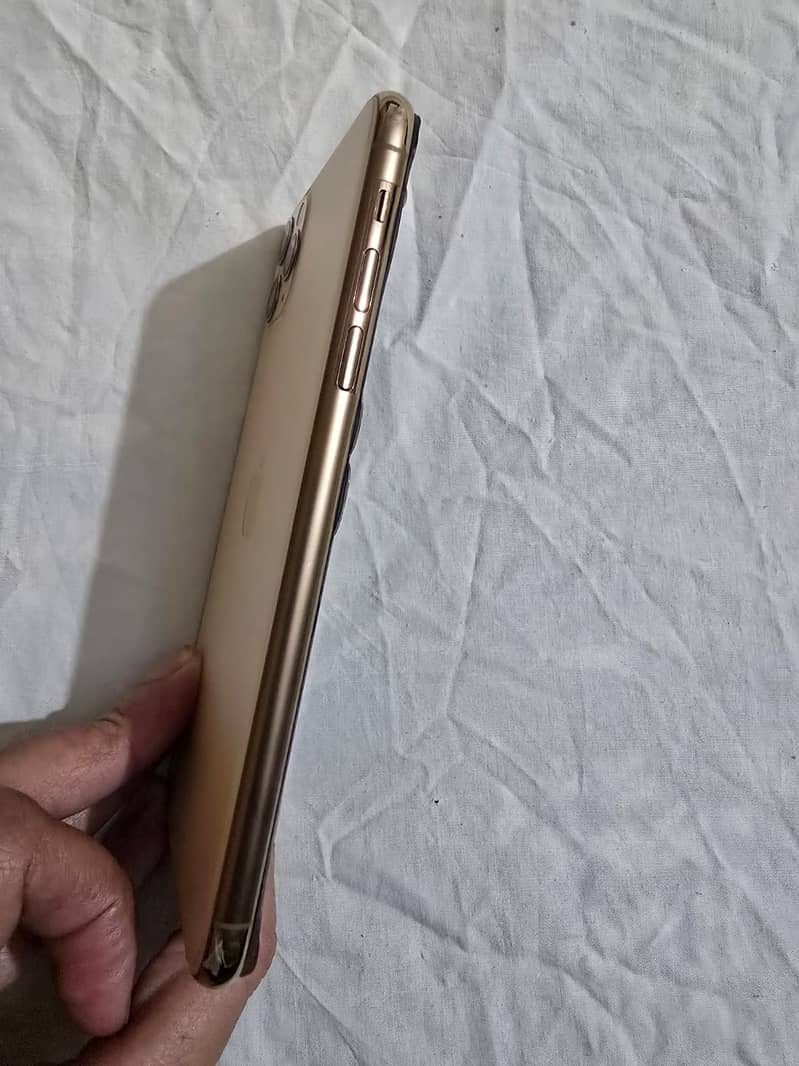 Apple iPhone 11 Pro Max PTA 5