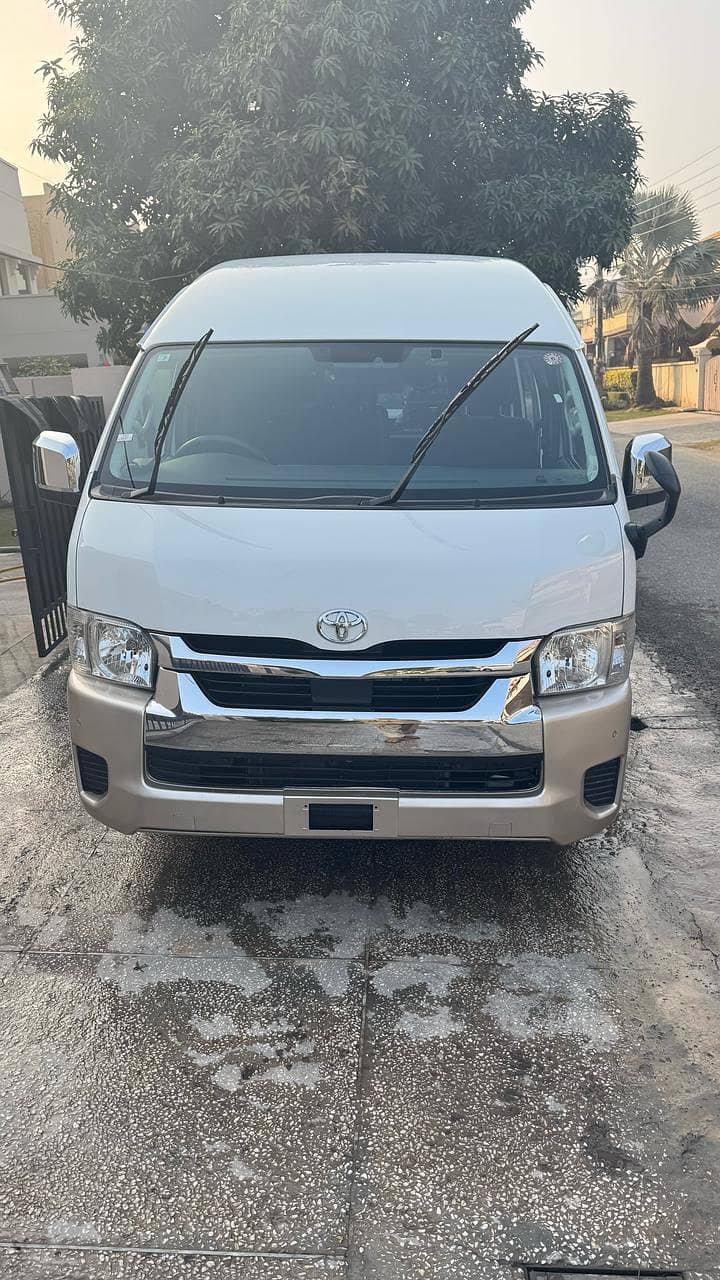 Toyota Hiace 2023 0