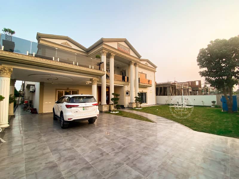 ULTRA LUXURIOUS AND MOST BEAUTIFUL 2 KANAL HOUSE AVAILABLE FOR RENT IN DHA PHASE 2 GOOD LOCATION 0