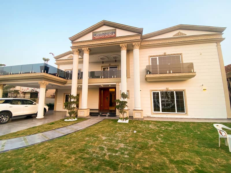 ULTRA LUXURIOUS AND MOST BEAUTIFUL 2 KANAL HOUSE AVAILABLE FOR RENT IN DHA PHASE 2 GOOD LOCATION 1