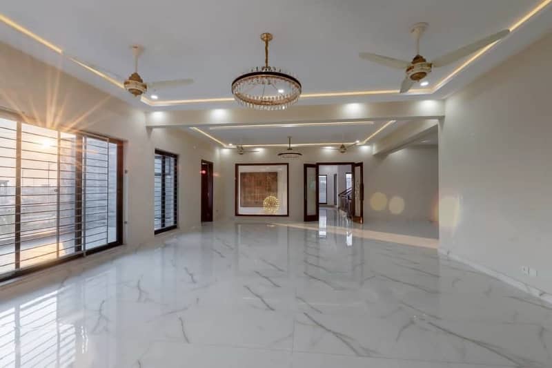 ULTRA LUXURIOUS AND MOST BEAUTIFUL 2 KANAL HOUSE AVAILABLE FOR RENT IN DHA PHASE 2 GOOD LOCATION 29