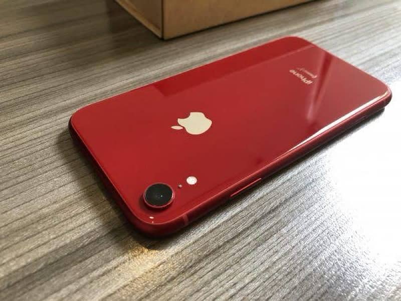 iPhone XR non pta(Factory unlock) hai red colour ma 0