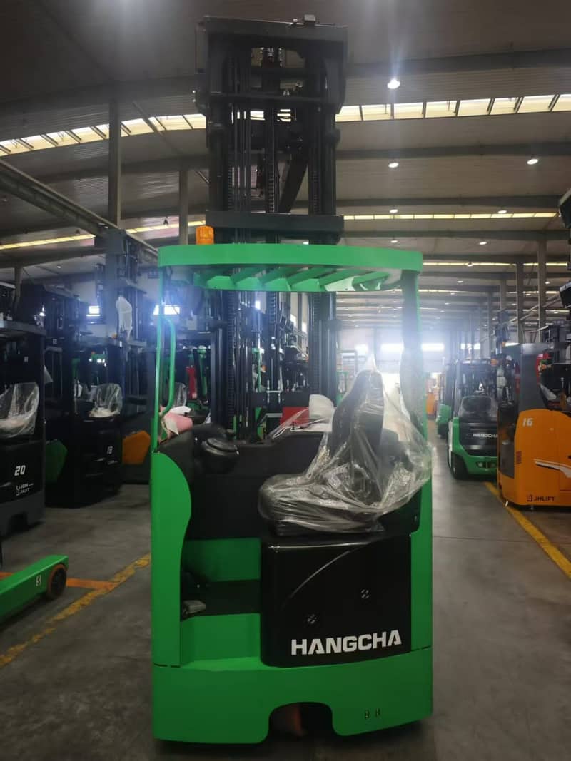 New Hangcha reach truck for sale / Warehouse equipment for sale 9