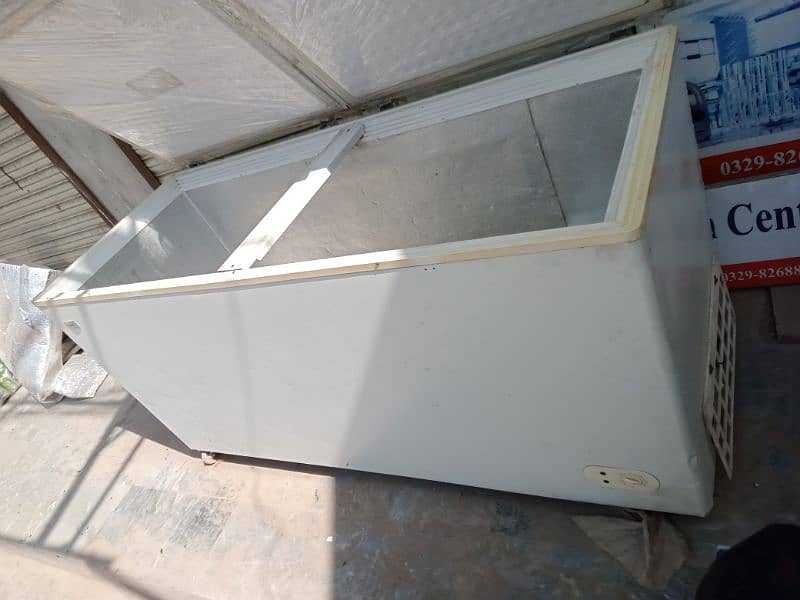 SG Jumbo size freezer No compressor 1