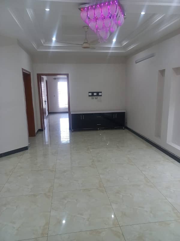 10 marla ground lock upper portion available for rent in bahria town phase 4 3