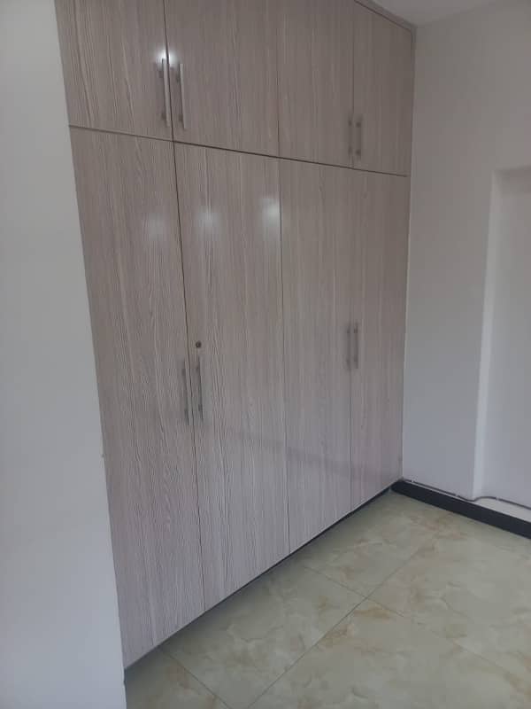 10 marla ground lock upper portion available for rent in bahria town phase 4 4