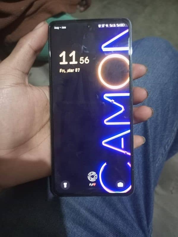 Tecno camon 20 8+256 1