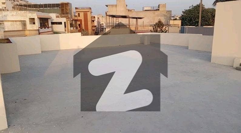 Double Storey 275 Square Yards House Available In Gulshan-E-Iqbal - Block 13-D2 For Sale 2