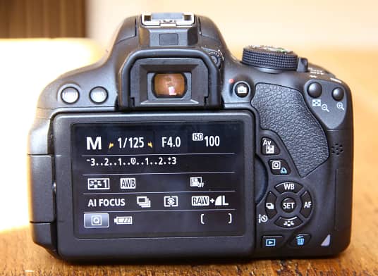 Canon EOS 700D 1