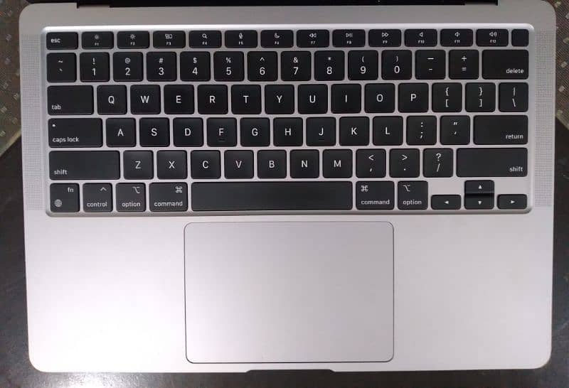 Macbook Air M1, 13", (CTO 16/512) Almost New 2