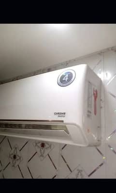 Dawlance 1.5 ton DC inverter heat and cool