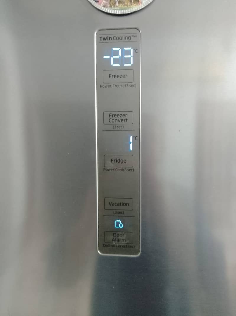 Samsung Refrigerator (Digital Inverter) 6