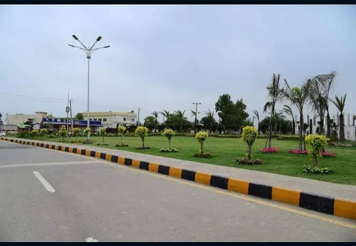 8 MARL PLOT FOR SALE in FAISAL TOWN BLOCK C 49