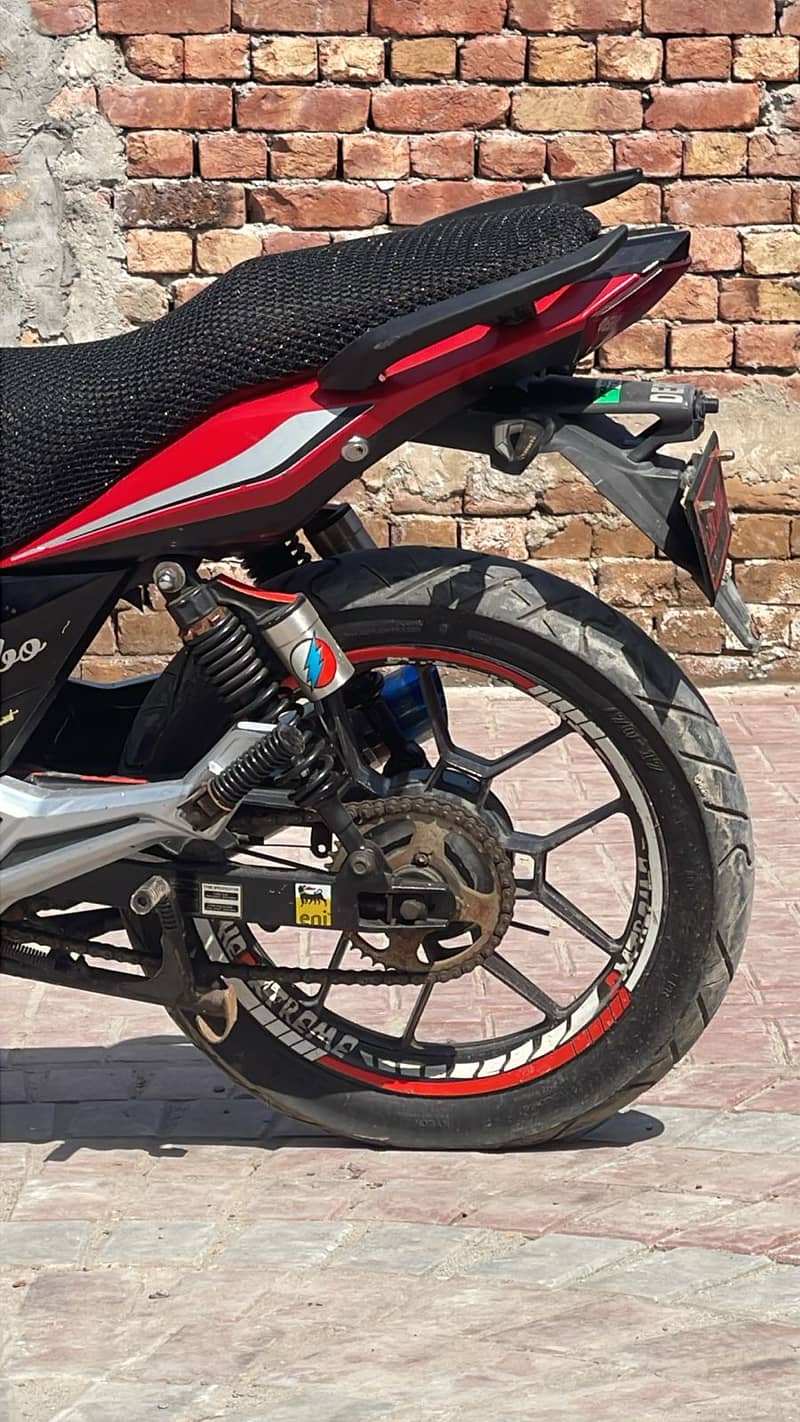 Derbi 150 cc 5