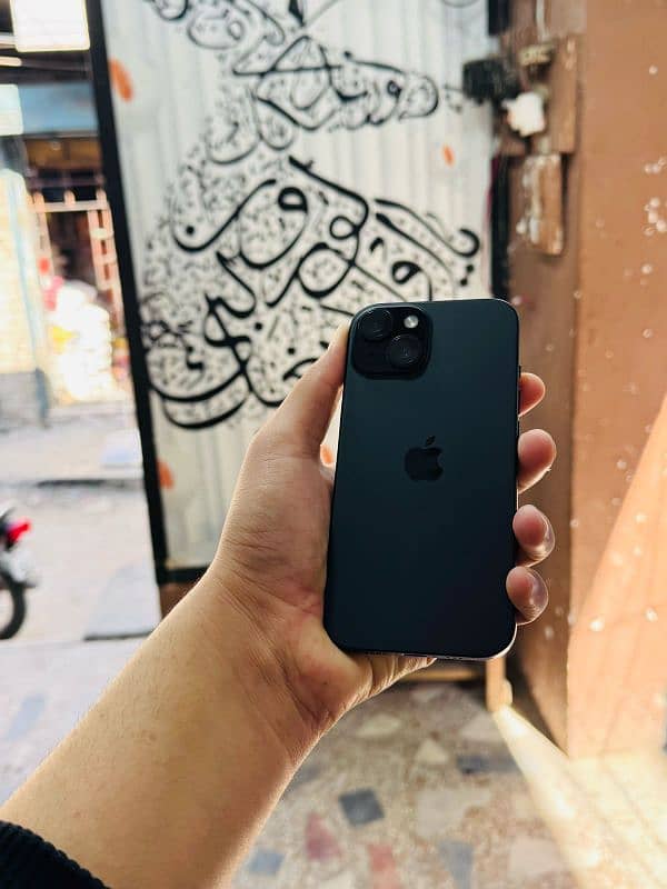 iphone 15 128GB 100 Health 47 Cycle 4