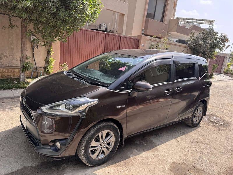 Toyota Sienta/G package/2016/1st owner/7 seater/Excellent car 7