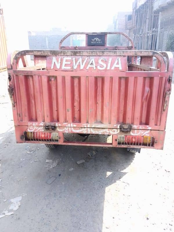 loader New Asia Good condition power gear Long body 6