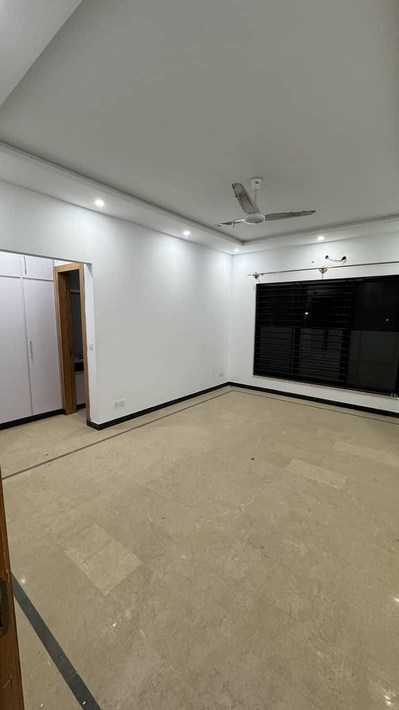 Spacious 10 Marla Full House Is Available For Rent Near To D-Markaz 1