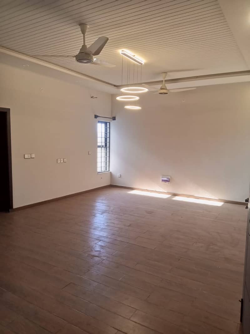 10 Marla Brand New First Floor For Rent In Gulberg Residencia - Elegant Design 9