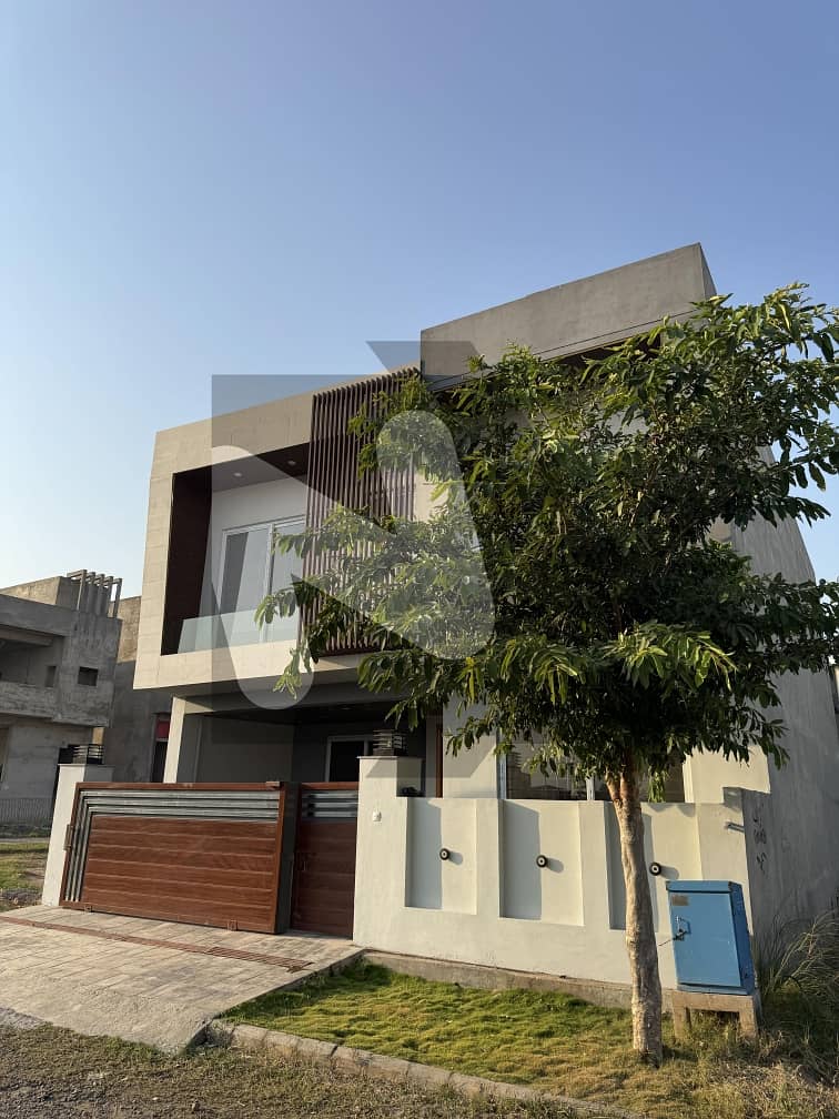 Reserve A Centrally Located House Of 7 Marla In Gulberg Residencia - Block F 2