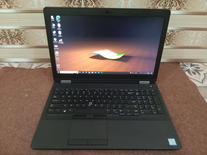 Dell Precision 3510 | Core i7 | 8gb Ram | 256gb SSD | AMD Graphics* 0