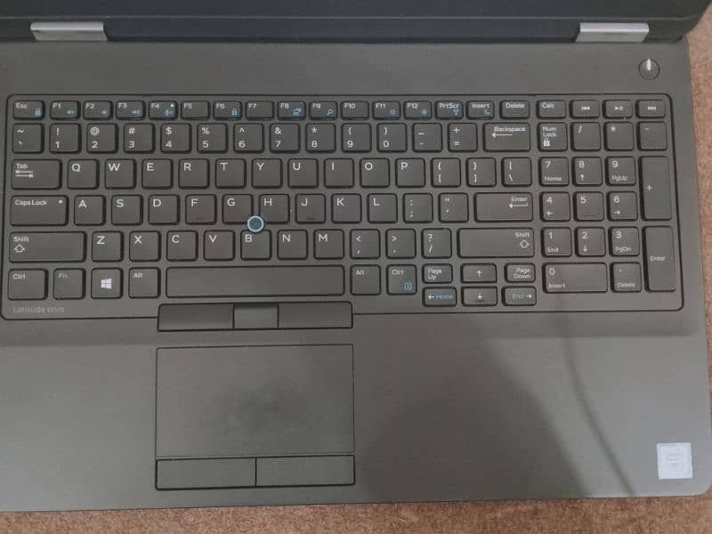 Dell Precision 3510 | Core i7 | 8gb Ram | 256gb SSD | AMD Graphics* 2