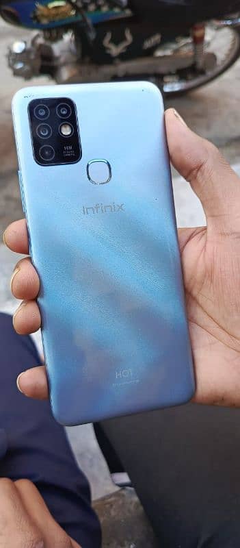 Infinix Hot 10 4/128GB Mint Condition Mobile Phone 0