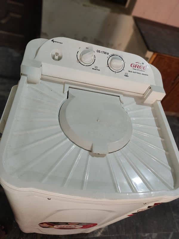 Gree Spinner Dryer Just 4 times Used like New 5