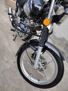 Suzuki GS 150 SE 2022