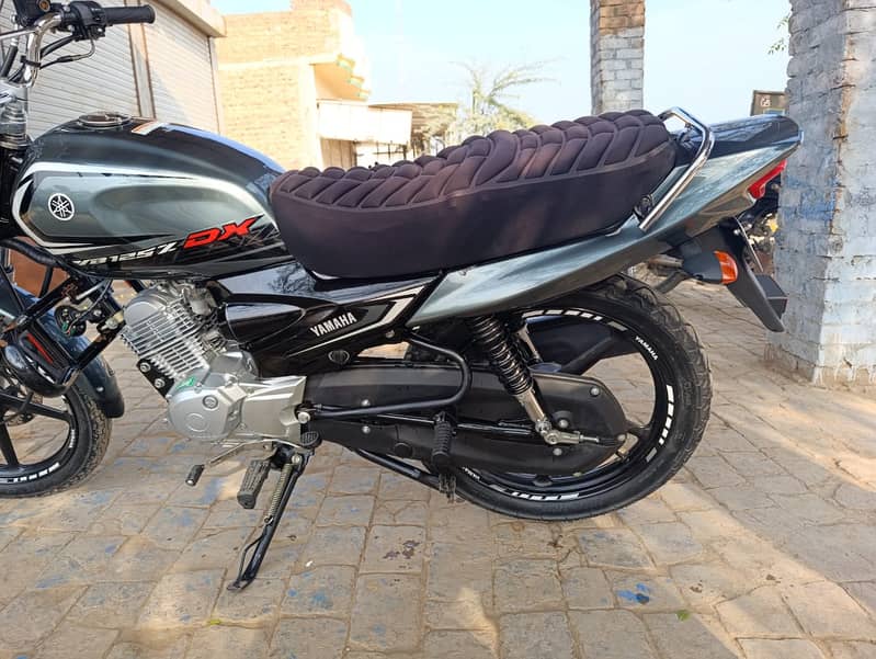 Yamaha YB | Model 125Z-DX | Year 2024 | Bike Lahore Registed 4,500 KMs 6