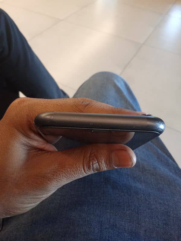 iphone 11 64GB NON PTA ALL OK EXCHANGE possible 3