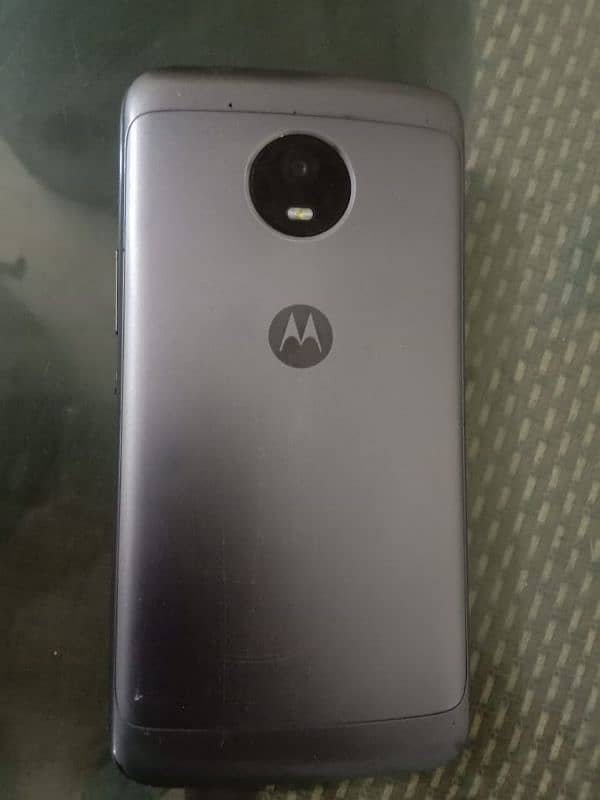 moto e4 plus 3