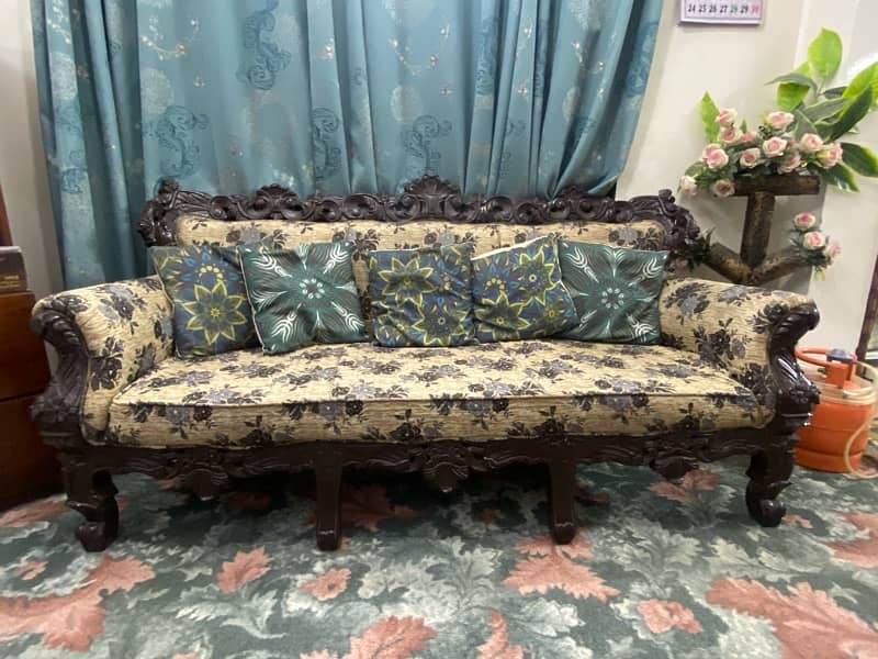 5 seater sofa & table set of 3 0