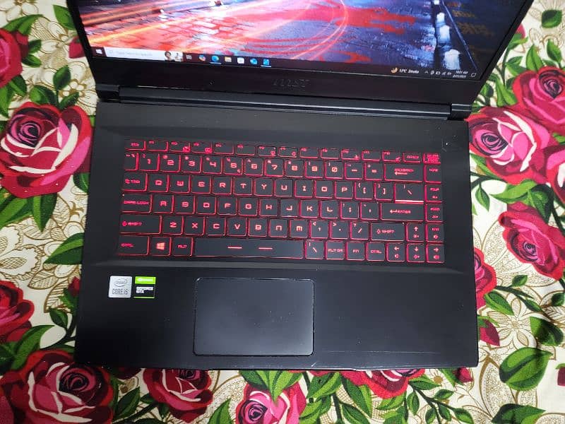 MSI Stealth GS63 Thin Gaming laptop 6