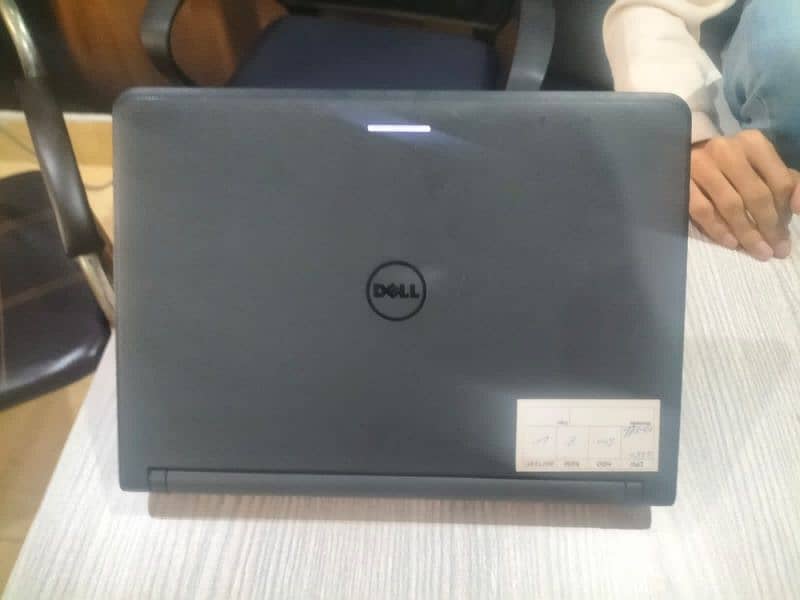 selling laptop Dell latitude 3350 core i3 5th generation 3