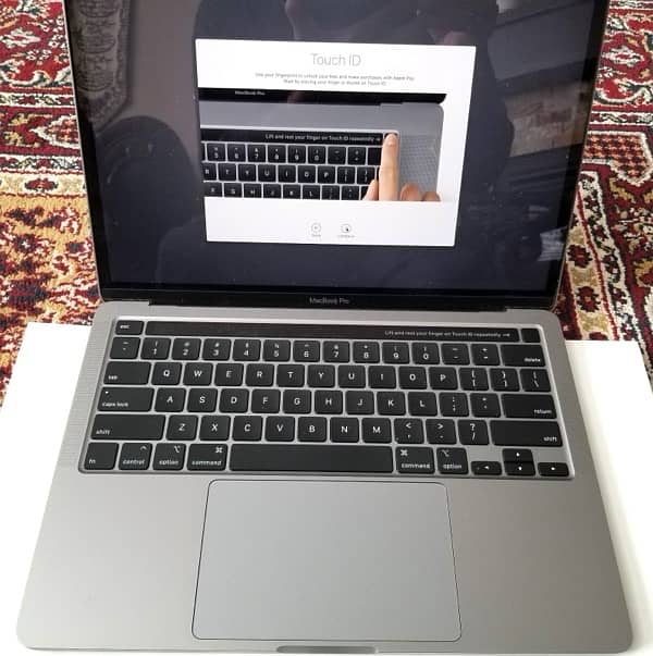 Apple MacBook Pro like new Condition with Touch Bar 3