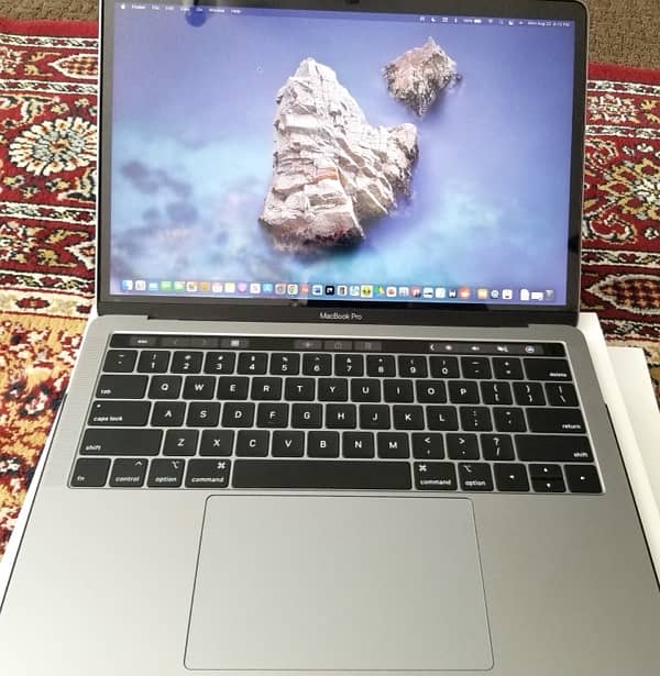 Apple MacBook Pro like new Condition with Touch Bar 6