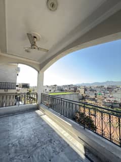 "Exquisite 1 Kanal Margalla View Home: A Spacious Haven Of Beauty"