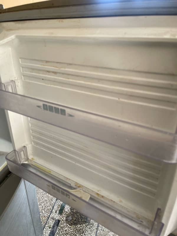 Dawlance (LVS) refrigerator 6