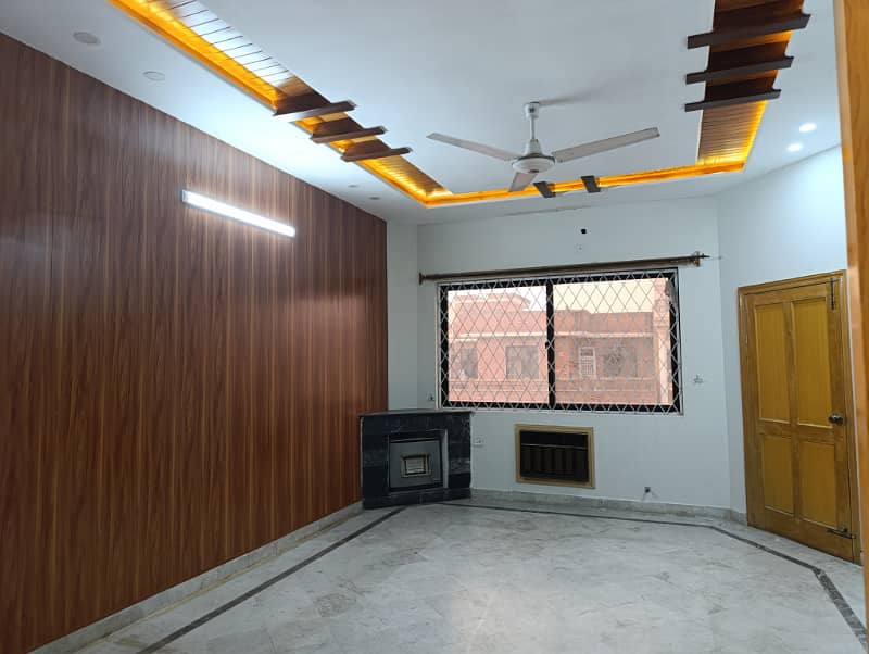 3 BEDROOMS UPPER PORTION IS AVAILABLE FOR RENT IN I-8 ISLAMABAD. 2