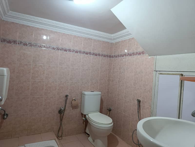 3 BEDROOMS UPPER PORTION IS AVAILABLE FOR RENT IN I-8 ISLAMABAD. 6